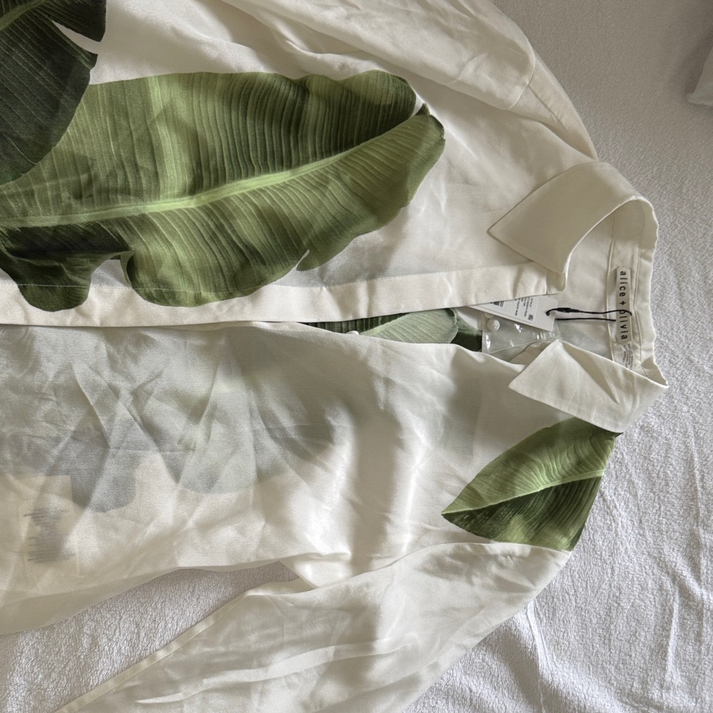 Alice + Olivia Button-Up with Green Palm NWT size small